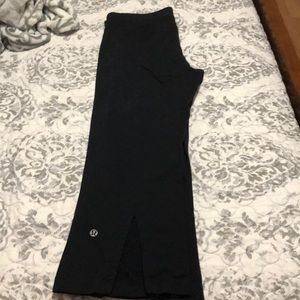 Lululemon Cropped Yoga